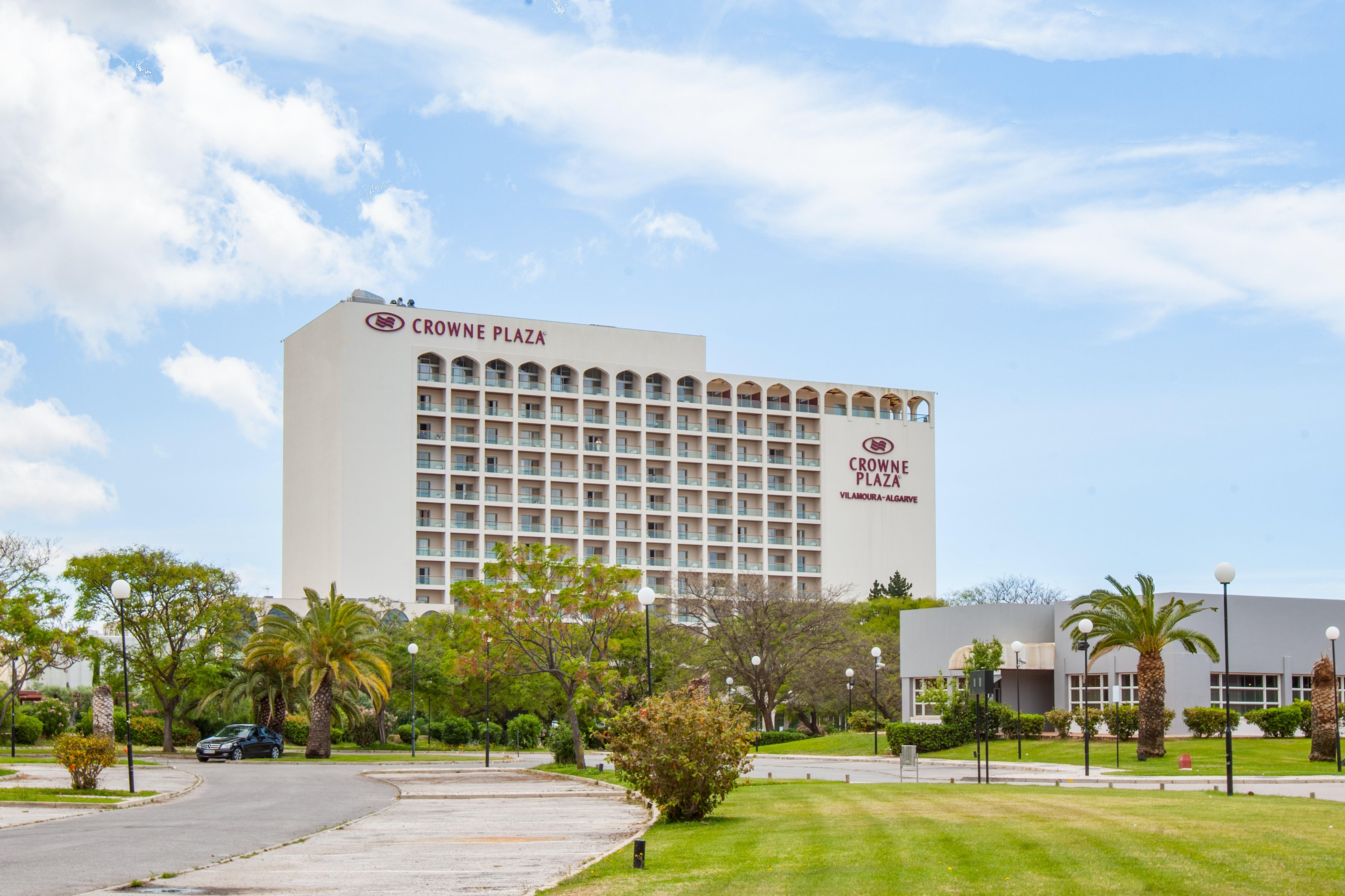 Crowne Plaza Vilamoura - Algarve By Ihg Eksteriør billede The hotel in 2012
