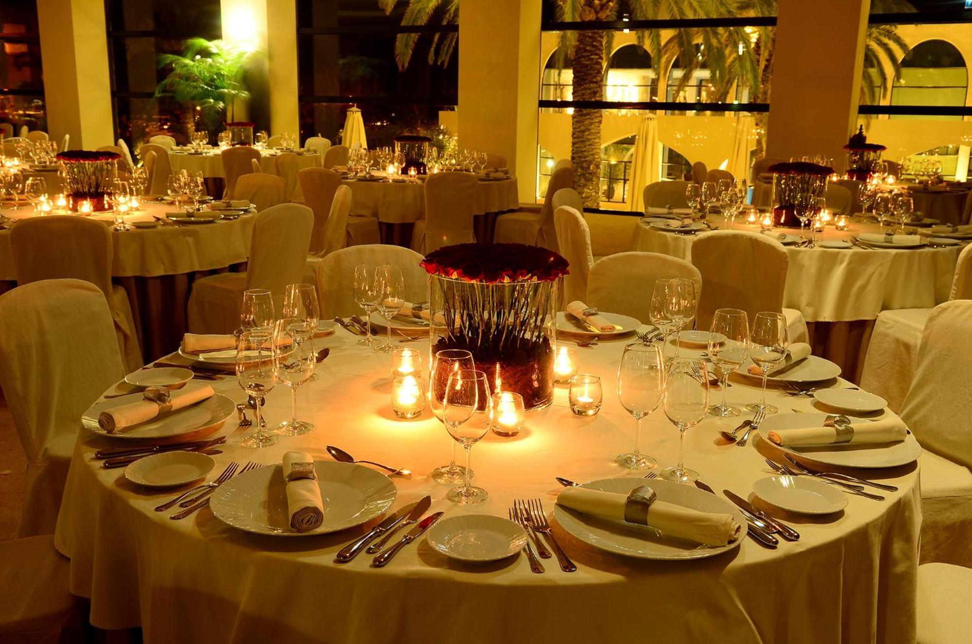 Crowne Plaza Vilamoura - Algarve By Ihg Eksteriør billede A table set for a formal dinner